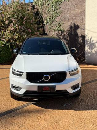 VOLVO XC40 1.5 T5 RECHARGE R-DESIGN GEARTRONIC VOLVO XC40 1.5 T5 RECHARGE R-DESIGN GEARTRONIC